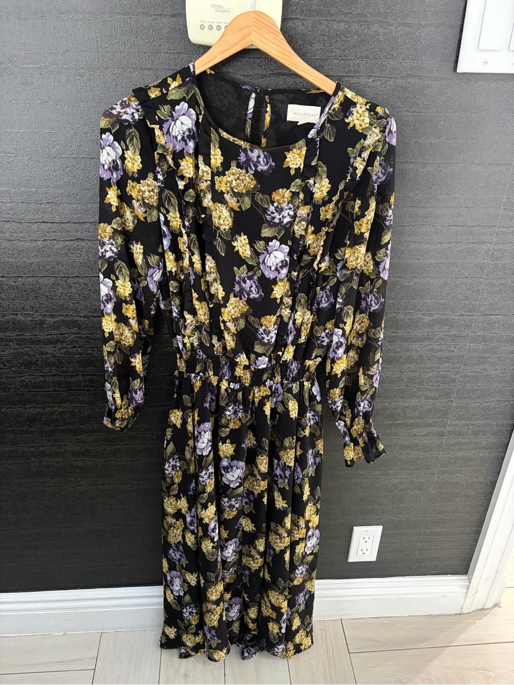 MELLODAY Black Long-Sleeve Floral Midi Dress with Purple & Yellow Blooms